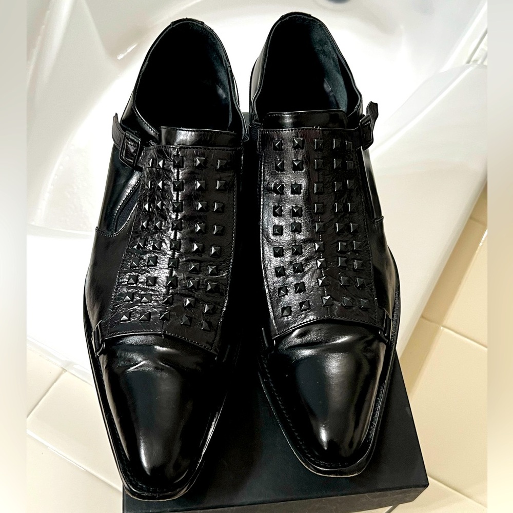 Unique shoes